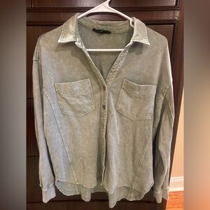 Jane & Delancey button up top